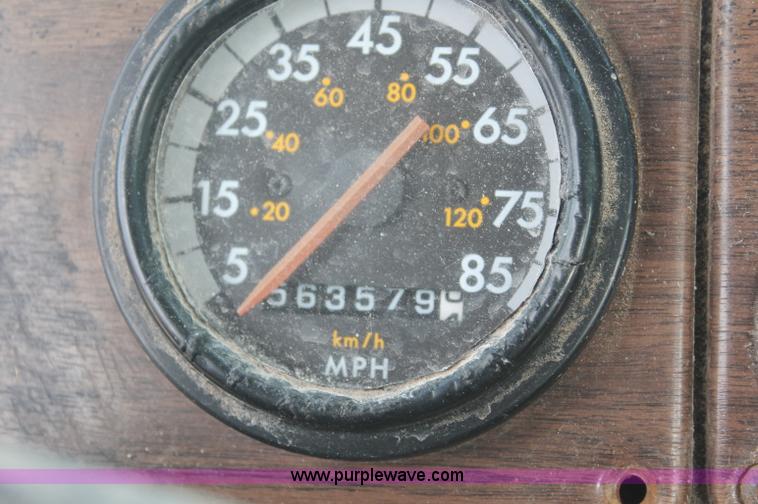 image for item C2652 1994 Freightliner FLC112 fertilizer tender truck