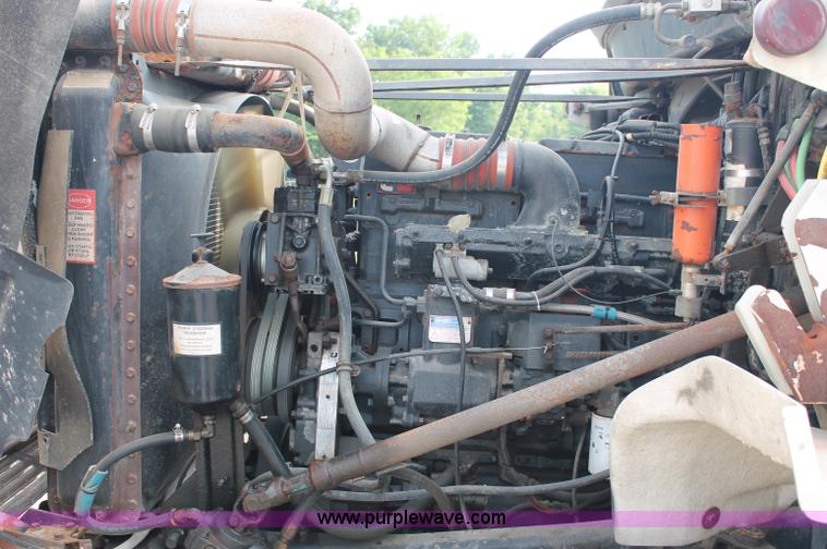 image for item C2652 1994 Freightliner FLC112 fertilizer tender truck