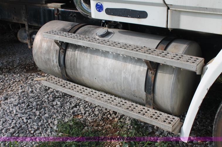 image for item C2652 1994 Freightliner FLC112 fertilizer tender truck