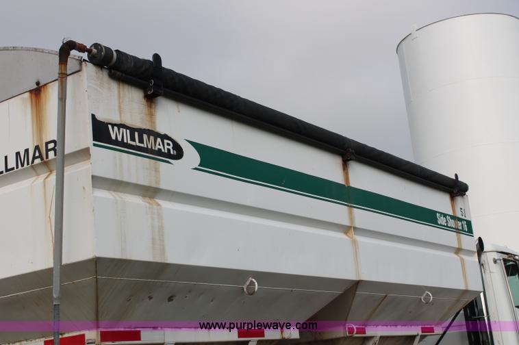 image for item C2652 1994 Freightliner FLC112 fertilizer tender truck