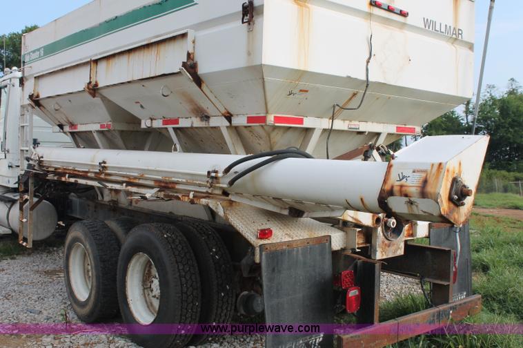 image for item C2652 1994 Freightliner FLC112 fertilizer tender truck