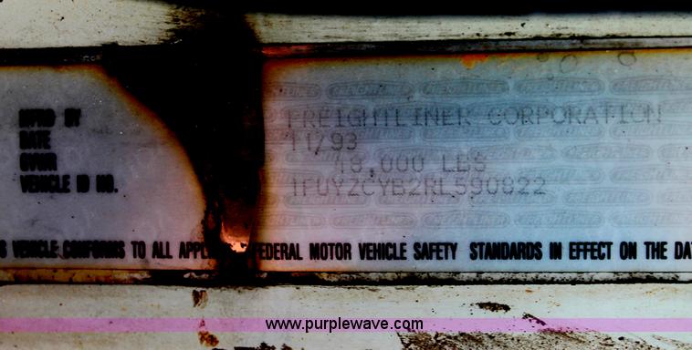 image for item C2652 1994 Freightliner FLC112 fertilizer tender truck
