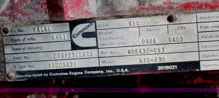 image for item C2653 1981 International F2275 flatbed truck