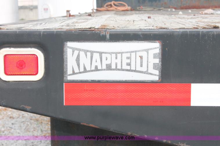 image for item C2653 1981 International F2275 flatbed truck