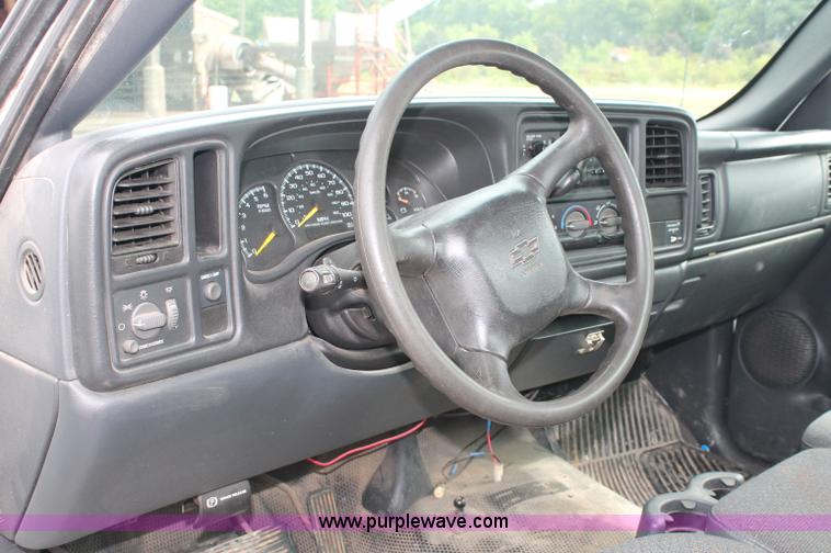 image for item C2655 2001 Chevrolet Silverado C2500 HD pickup truck