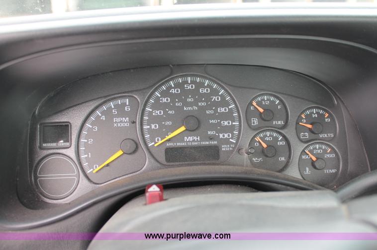 image for item C2655 2001 Chevrolet Silverado C2500 HD pickup truck