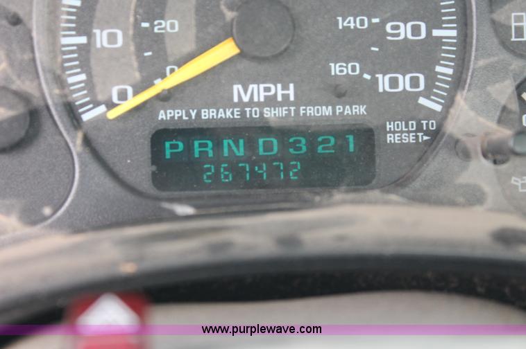 image for item C2656 2001 Chevrolet Silverado C2500 HD pickup truck