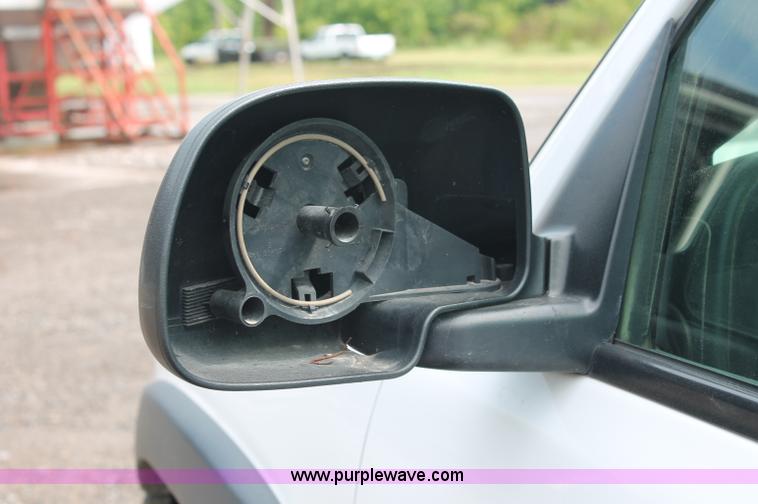 image for item C2656 2001 Chevrolet Silverado C2500 HD pickup truck