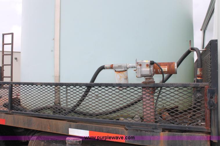 image for item C2658 1994 International 4900 flatbed truck