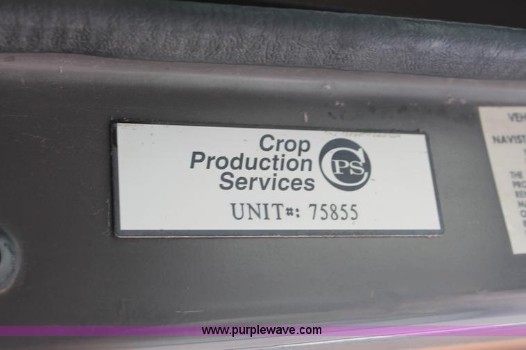 image for item C2658 1994 International 4900 flatbed truck