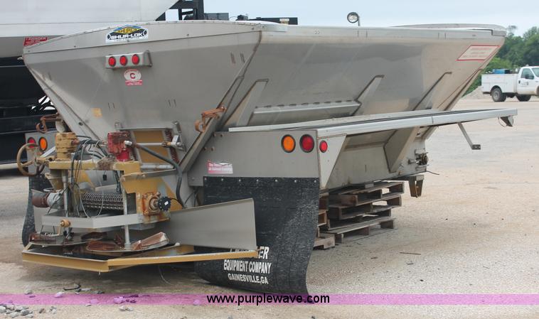 image for item C2674 2007 Chandler 12' stainless steel truck spreader