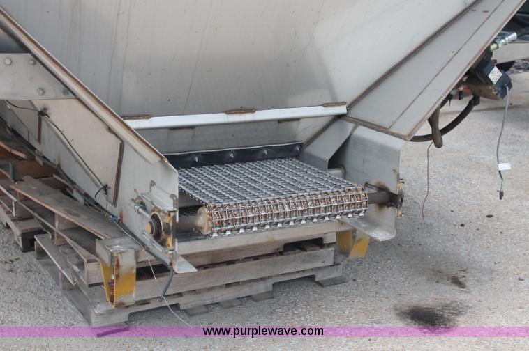 image for item C2674 2007 Chandler 12' stainless steel truck spreader
