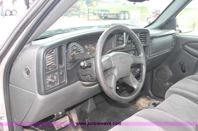 image for item C2675 2007 Chevrolet Silverado 1500 LS Classic pickup truck