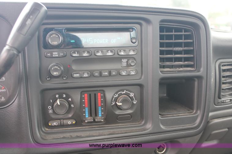 image for item C2675 2007 Chevrolet Silverado 1500 LS Classic pickup truck
