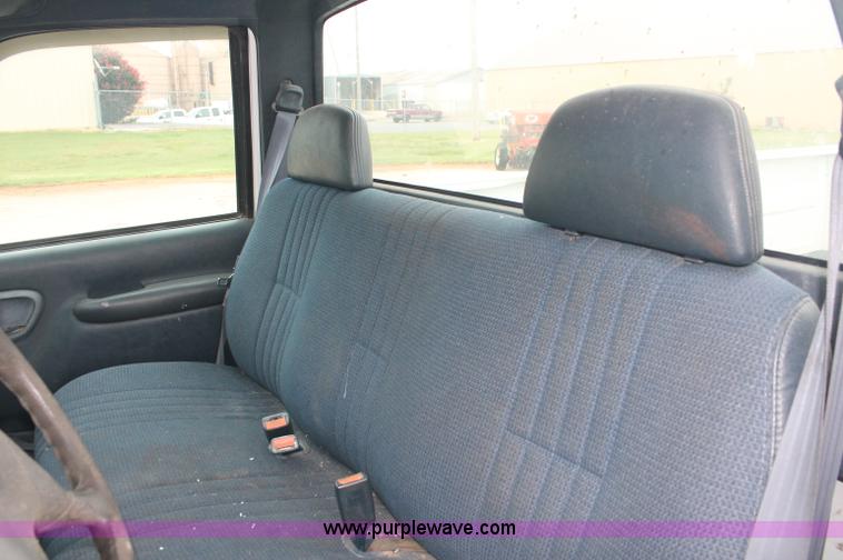 image for item C2676 1999 Chevrolet C2500 pickup truck