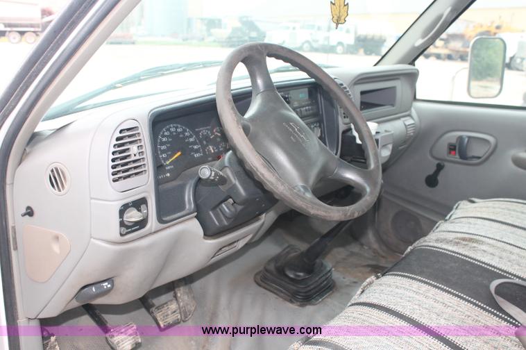 image for item C2678 1993 Chevrolet 3500 flatbed pickup truck