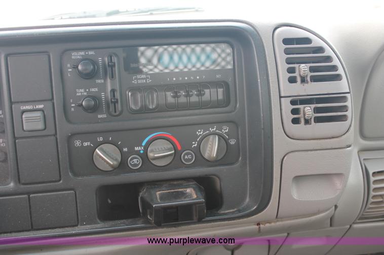 image for item C2678 1993 Chevrolet 3500 flatbed pickup truck