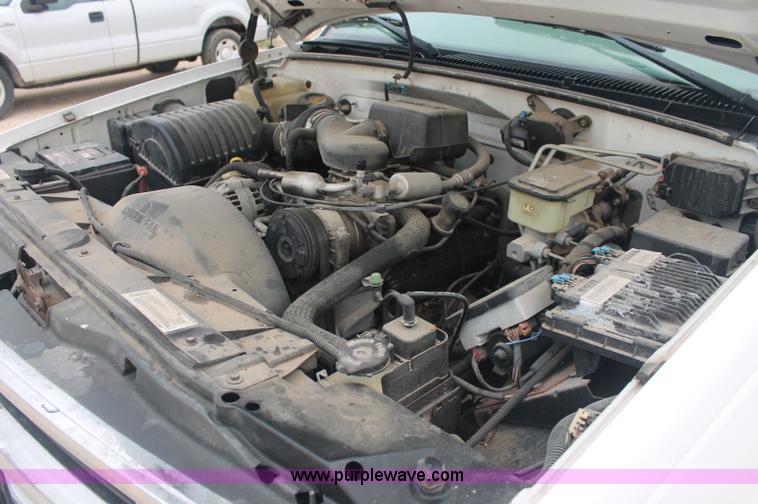 image for item C2678 1993 Chevrolet 3500 flatbed pickup truck