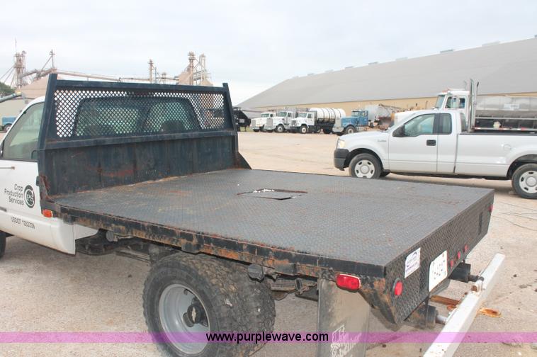 image for item C2678 1993 Chevrolet 3500 flatbed pickup truck