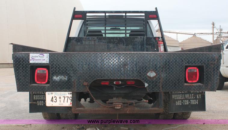 image for item C2679 1997 GMC Sierra 3500 flatbed pickup truck
