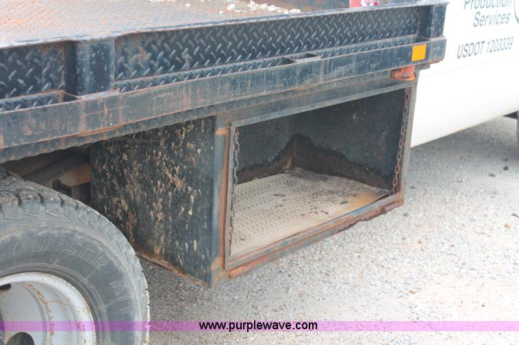 image for item C2679 1997 GMC Sierra 3500 flatbed pickup truck