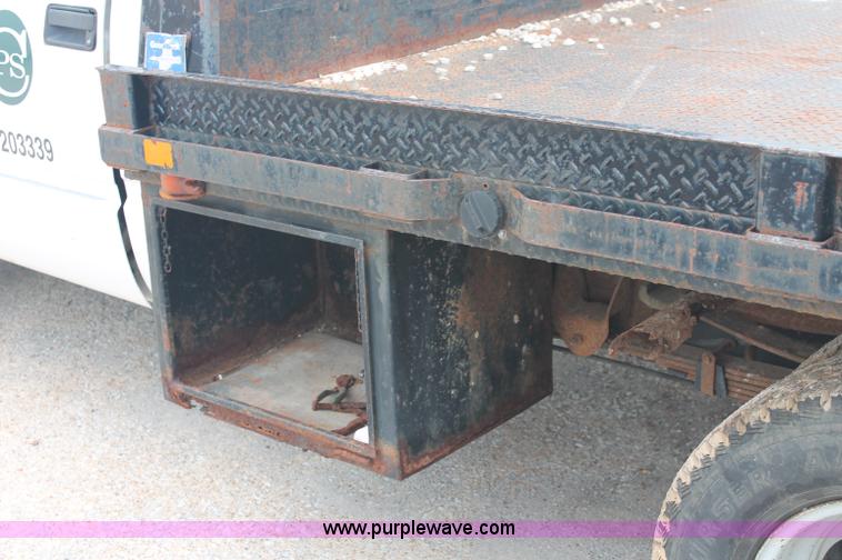 image for item C2679 1997 GMC Sierra 3500 flatbed pickup truck