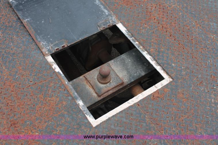 image for item C2679 1997 GMC Sierra 3500 flatbed pickup truck