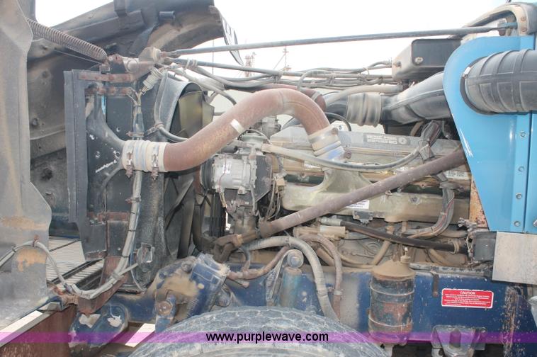 image for item C2680 1995 Western Star 4964F fertilizer tender truck