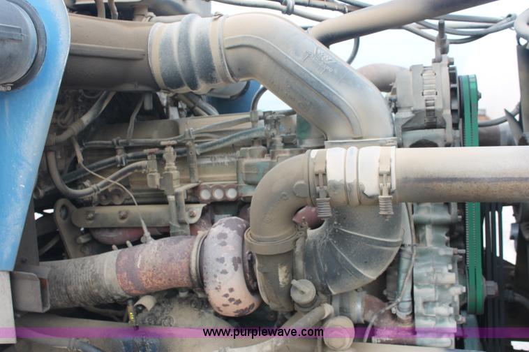 image for item C2680 1995 Western Star 4964F fertilizer tender truck