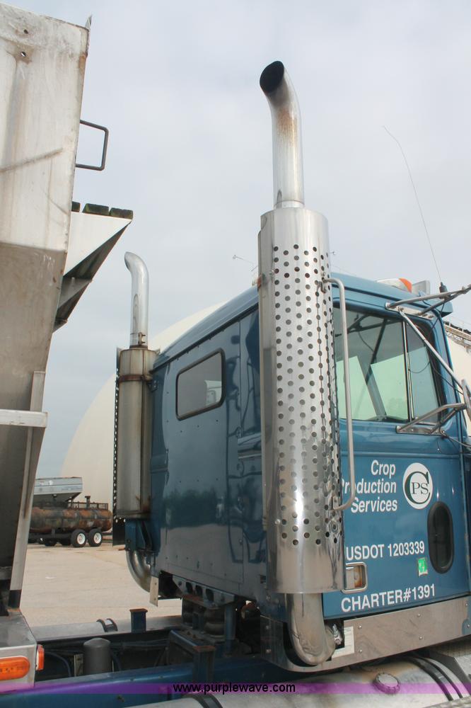 image for item C2680 1995 Western Star 4964F fertilizer tender truck