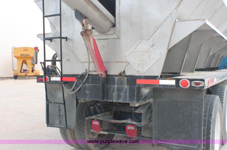 image for item C2680 1995 Western Star 4964F fertilizer tender truck