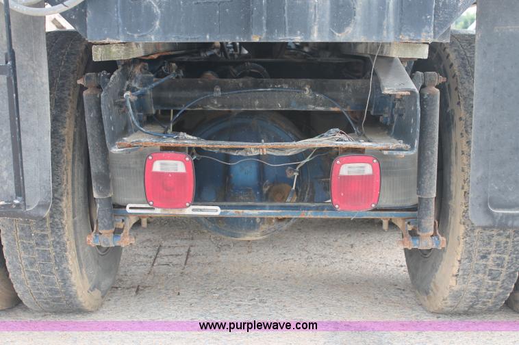 image for item C2680 1995 Western Star 4964F fertilizer tender truck