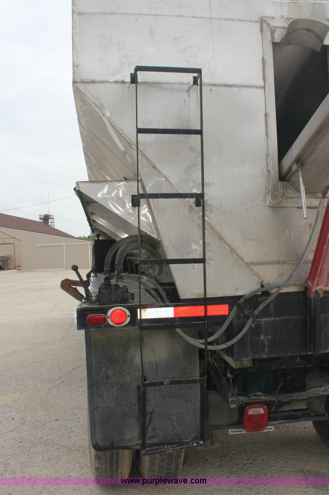 image for item C2680 1995 Western Star 4964F fertilizer tender truck