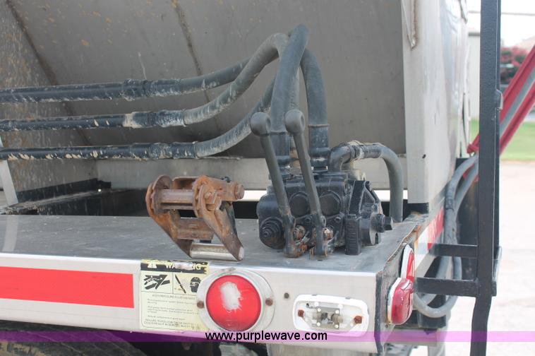 image for item C2680 1995 Western Star 4964F fertilizer tender truck