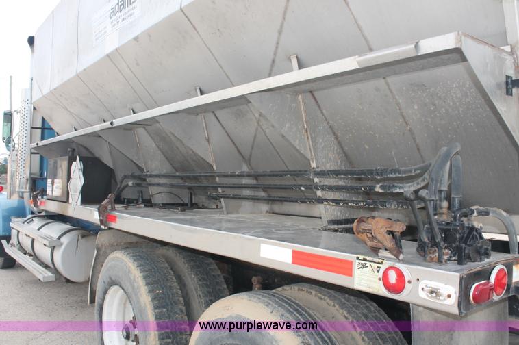 image for item C2680 1995 Western Star 4964F fertilizer tender truck