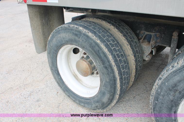 image for item C2680 1995 Western Star 4964F fertilizer tender truck