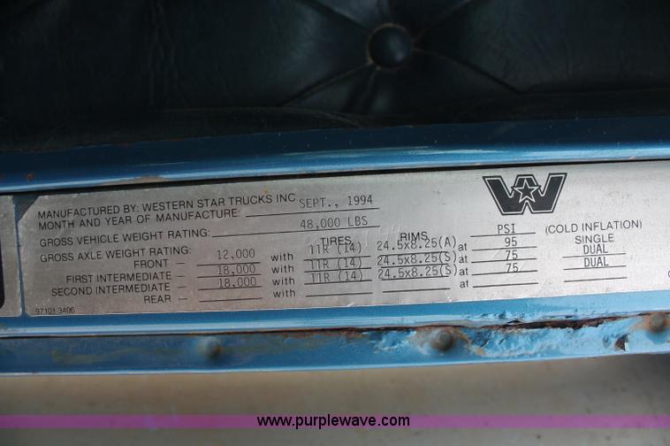 image for item C2680 1995 Western Star 4964F fertilizer tender truck