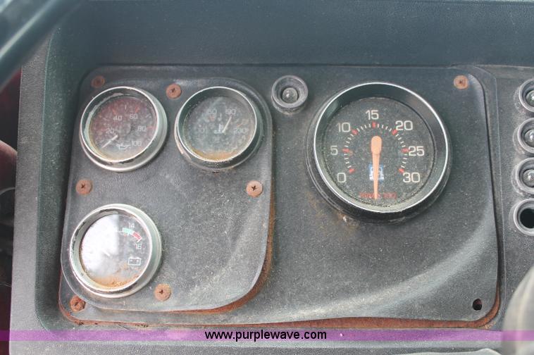 image for item C2681 1991 Volvo White GMC Aero WCA fertilizer tender truck