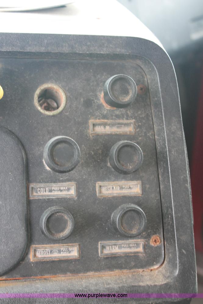 image for item C2681 1991 Volvo White GMC Aero WCA fertilizer tender truck