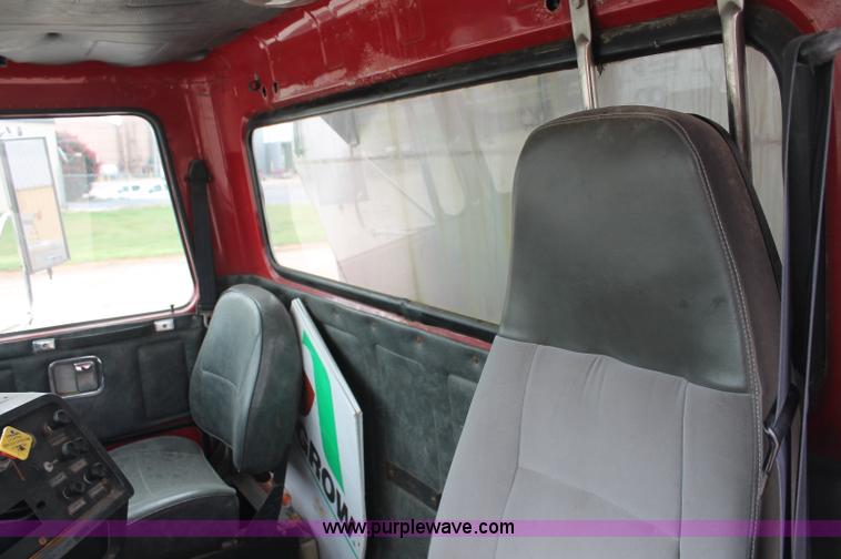 image for item C2681 1991 Volvo White GMC Aero WCA fertilizer tender truck