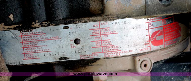 image for item C2681 1991 Volvo White GMC Aero WCA fertilizer tender truck