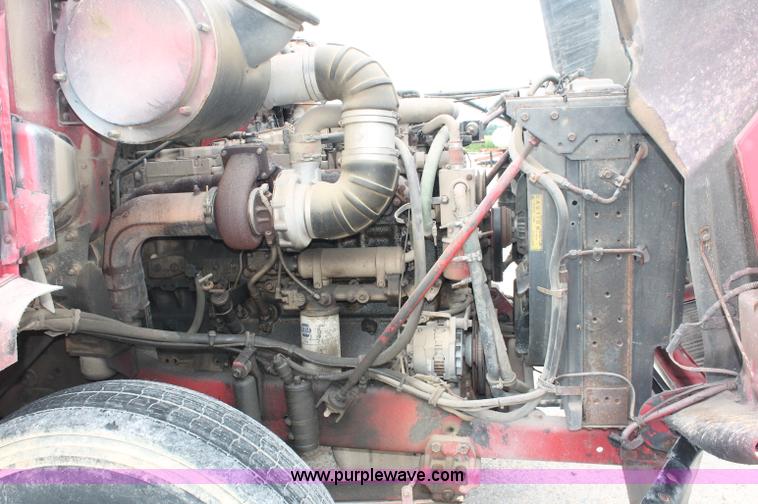 image for item C2681 1991 Volvo White GMC Aero WCA fertilizer tender truck