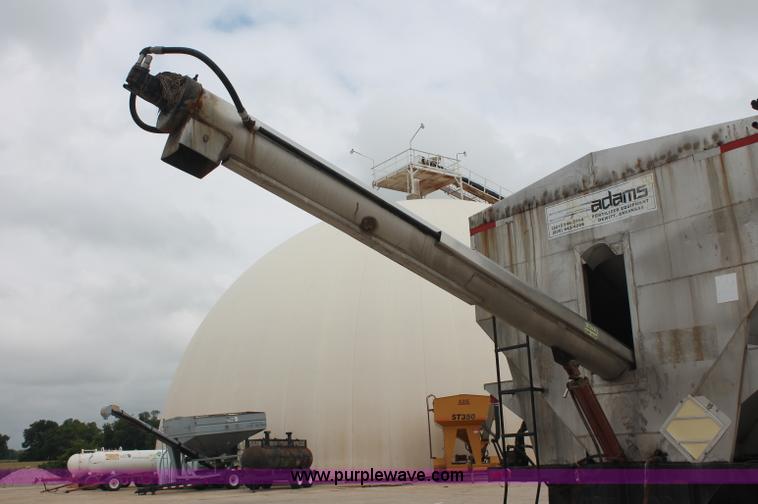 image for item C2681 1991 Volvo White GMC Aero WCA fertilizer tender truck