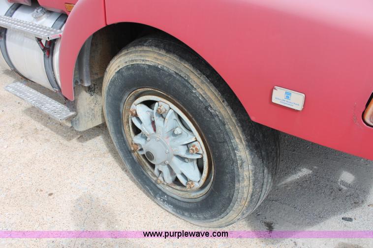 image for item C2681 1991 Volvo White GMC Aero WCA fertilizer tender truck