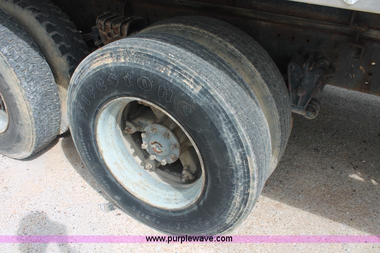 image for item C2681 1991 Volvo White GMC Aero WCA fertilizer tender truck