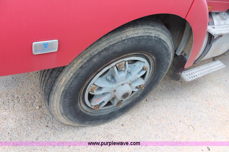 image for item C2681 1991 Volvo White GMC Aero WCA fertilizer tender truck