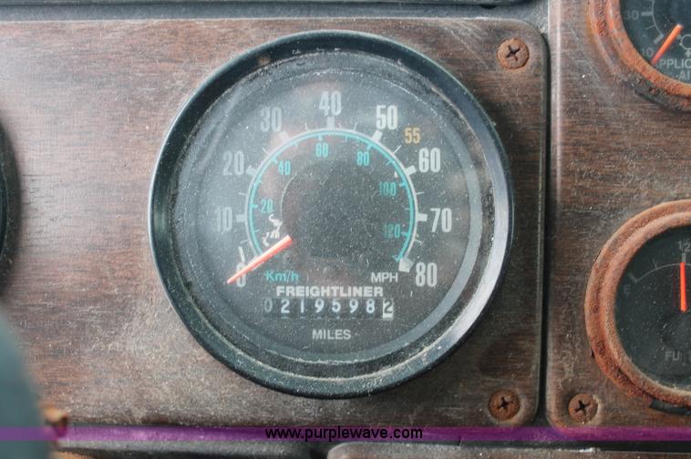 image for item C2682 1986 Freightliner Conventional FLC120-64T fertilizer tender truck