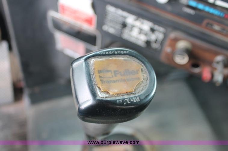 image for item C2682 1986 Freightliner Conventional FLC120-64T fertilizer tender truck