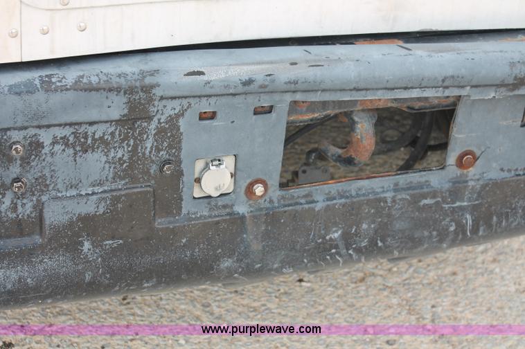 image for item C2684 1988 Peterbilt 377 semi truck