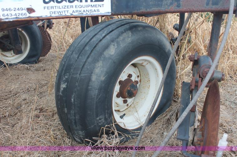 image for item C2686 1996 Adams nine shank liquid applicator